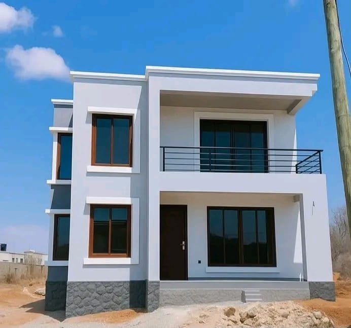 Completed residential property with space for swimming pool construction